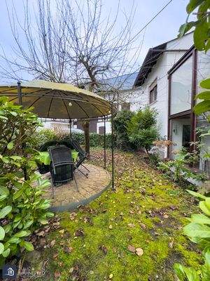 Vorgarten/Vorderhaus/Überdachter Freisitz