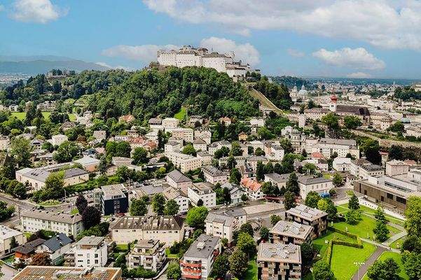 Umgeben von Geschichte und Lebensqualität