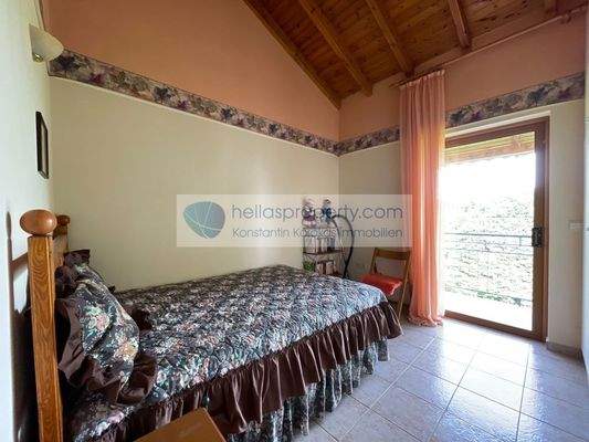 e038b36a34c64286840e5c6c8199b946-original