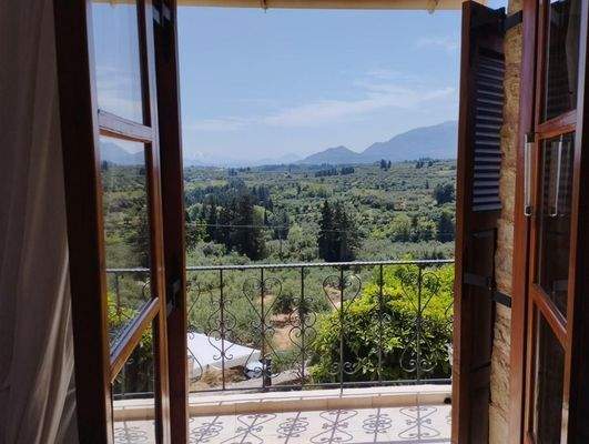 Kreta, Paidochori: Ländliches Steinhaus mit freier Aussicht zu verkaufen