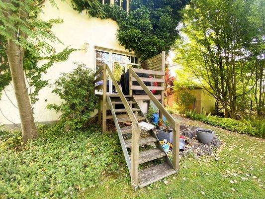 Treppe zur Erdgeschoss Wohnung