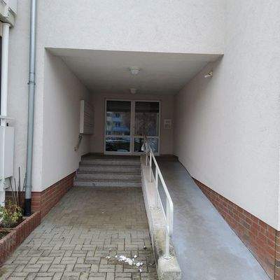 Hauseingang mit Rampe