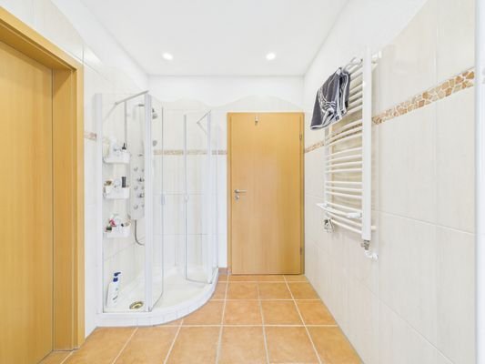 Badezimmer DG