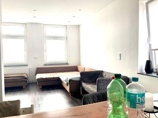 Wohnzimmer mit Essbereich