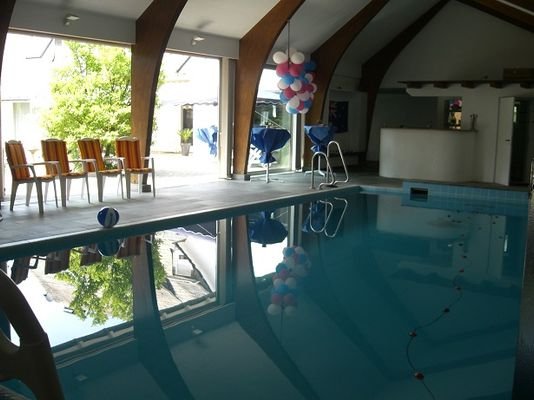 Schwimmhalle