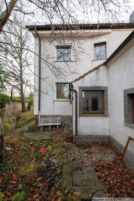 Blick von Osten auf das Wohnhaus