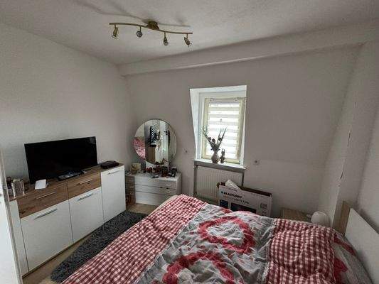 12 Schlafzimmer weitere Ansicht.JPEG