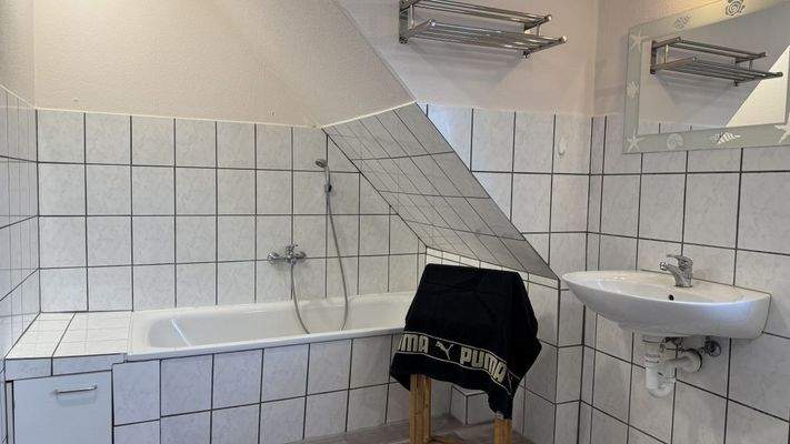 Wanne im OG