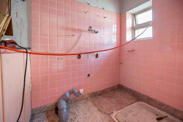 Badezimmer EG WHG OG