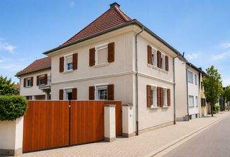 Straßenansicht