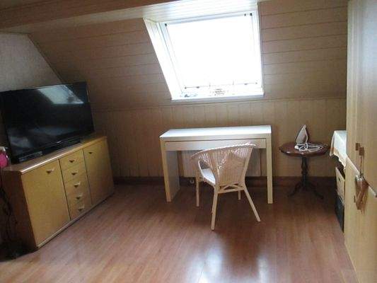 OG Mitte mit Schlafzimmer verbunden.JPG