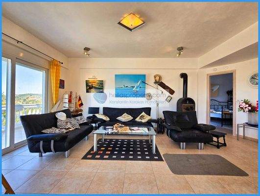 6fcc664a94bd45fc94b459d3016f68a6-original