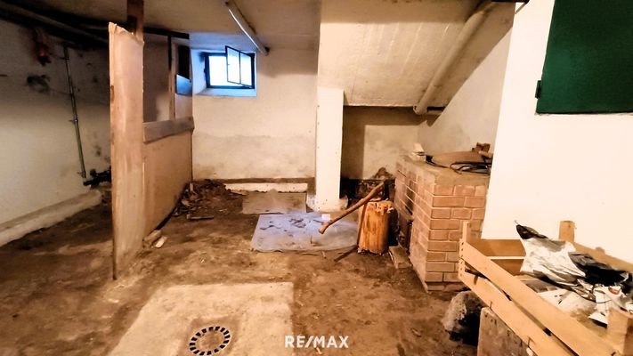 25 Keller mit Selchkammer