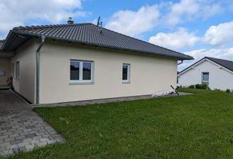 Haus mit Gartenansicht