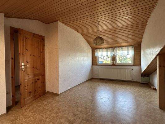 Zimmer im DG über die gesamte Hausbreite