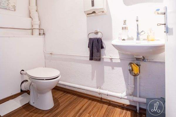 Gewerberäume EG - Einheit 1 von 2