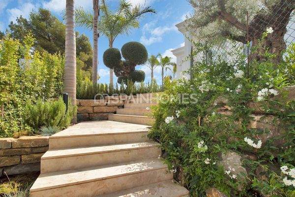 Fantastically Located Villas in a Sought After Area of Marbella