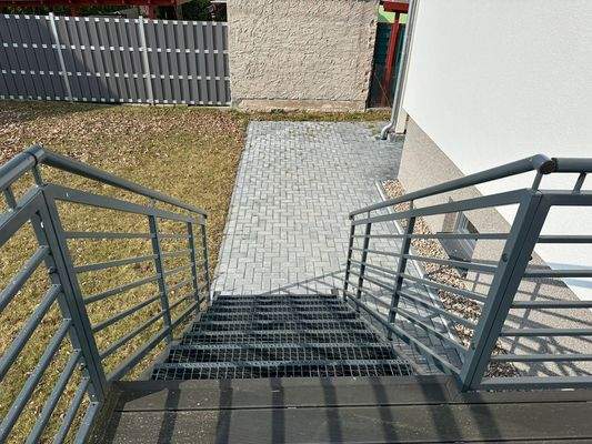 Treppe von/zur Terrasse