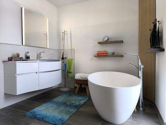 Badezimmer Ansicht I