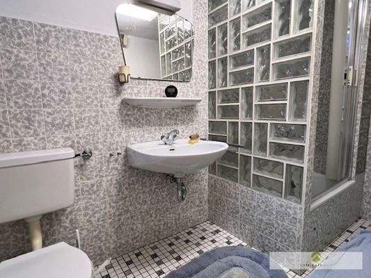 Dusch-Bad im Kellergeschoss