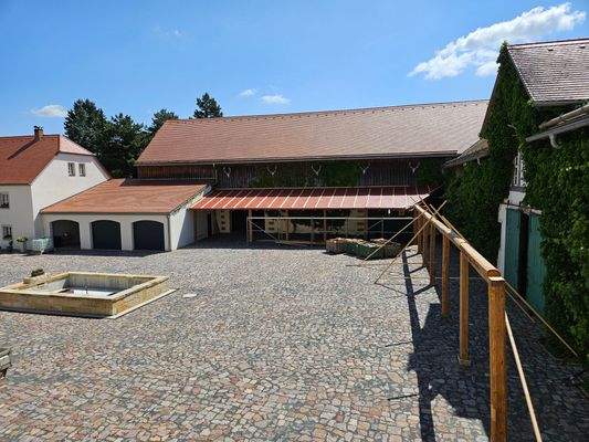 Im Bau befindlicher Laubengang