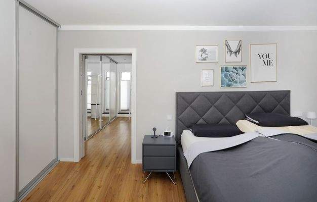 Schlaf- und Ankleidezimmer 1.OG