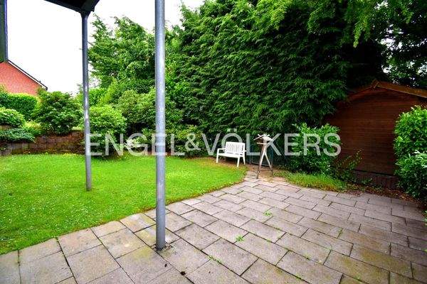 Nicht einsehbarer Garten hinter dem Haus