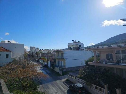 Kreta, Neapoli: Geräumige Wohnung zu verkaufen