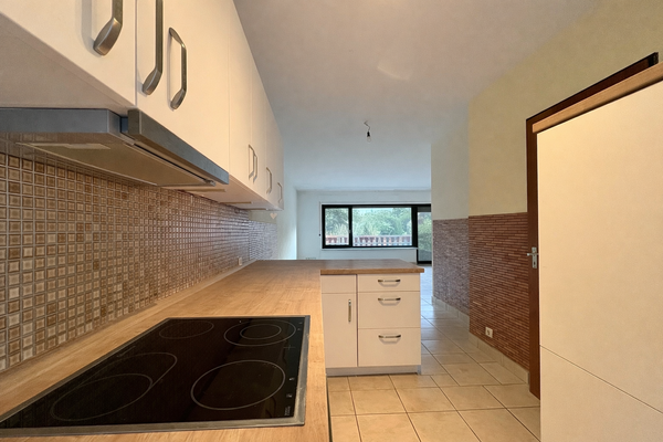 Mit Blick ins Wohnzimmer