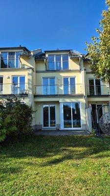 Terrasse mit Garten.jpg