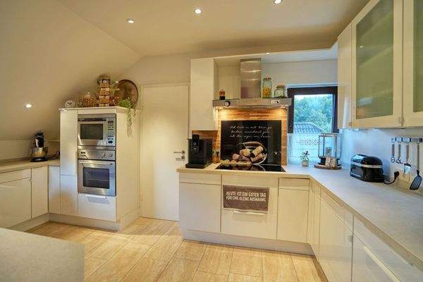 Küche mit angrenzender Kammer