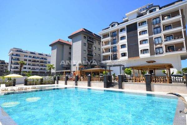 Real Estate Near the Sea in a Complex with Rich Facilities in Alanya