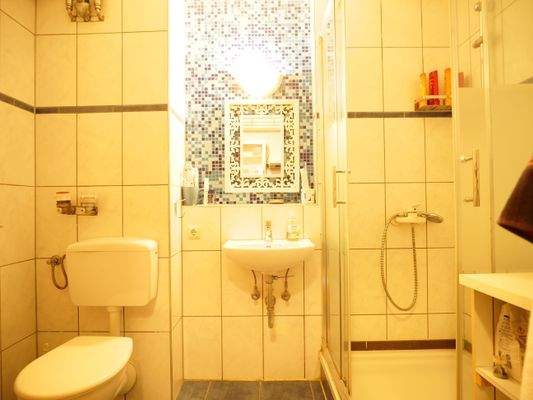Apartment Badezimmer DG
