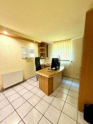 Büro im Keller Wohn-Nutzfläche
