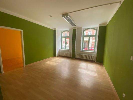 Zimmer 2 strassenseitig