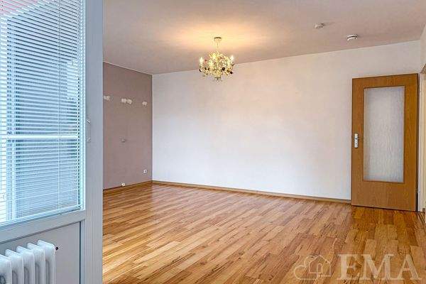 Blick ins Wohnzimmer