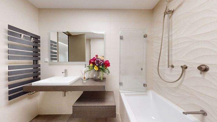 Badezimmer Ansicht II