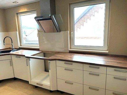 Küche DG mit EBK Teilansicht