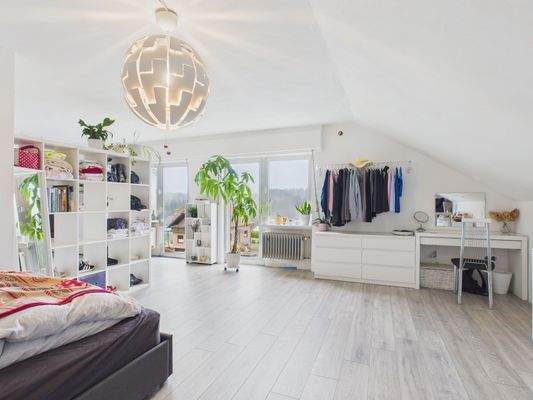 CAM01223G0-PR0176-STILL055