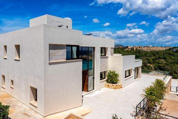 e68cd59d-6af3-4f44-859b-f1d765e93956