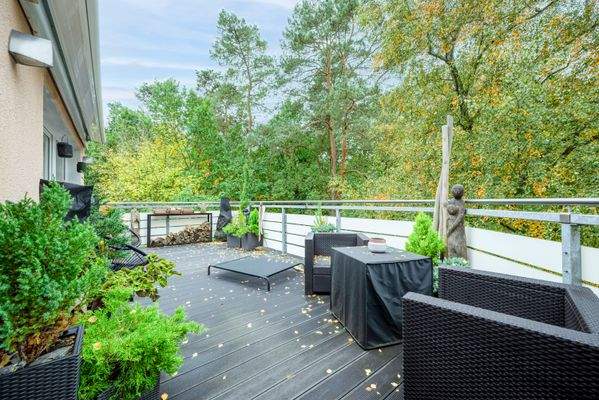 Unverbaubarer Waldblick von der großen Terrasse