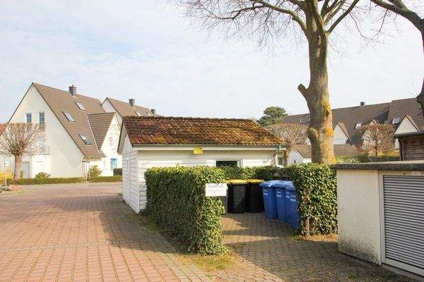 Fahrradschuppen, Zufahrt