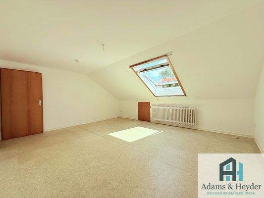 Schlafzimmer, DG, Bild 2