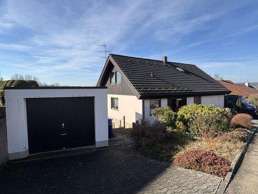 Einfamilienhaus mit Garage