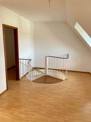 Flur (oben)