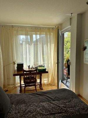 vom Schlafzimmer zum Balkon