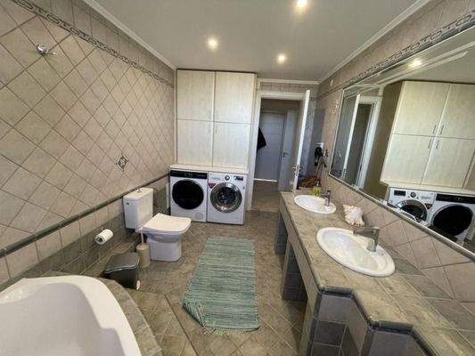 Kreta, Pigi: Geräumiges Haus mit Meerblick zu verkaufen