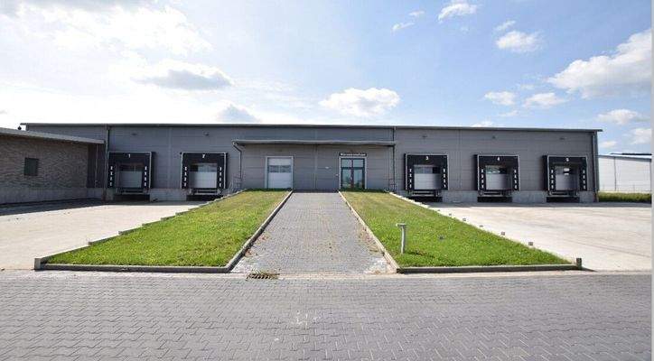 7 Außenansicht Einfahrten