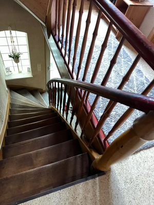 700e484d-192b-41d5-a27b-55aa049839ec-1900532117