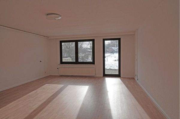 SG Wohnzimmer Fenster Terrasse